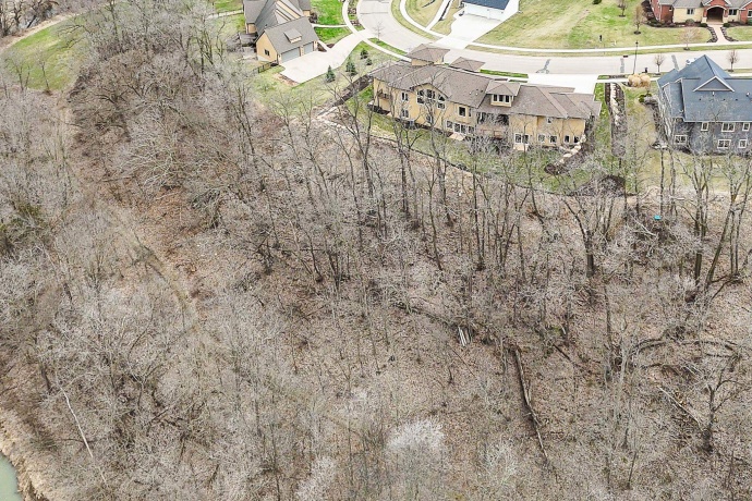 1735 Creek Wood, DUBUQUE, Iowa 52003, 5 Bedrooms Bedrooms, ,5 BathroomsBathrooms,House,For Sale,Creek Wood,202502159