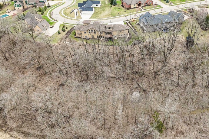 1735 Creek Wood, DUBUQUE, Iowa 52003, 5 Bedrooms Bedrooms, ,5 BathroomsBathrooms,House,For Sale,Creek Wood,202502159