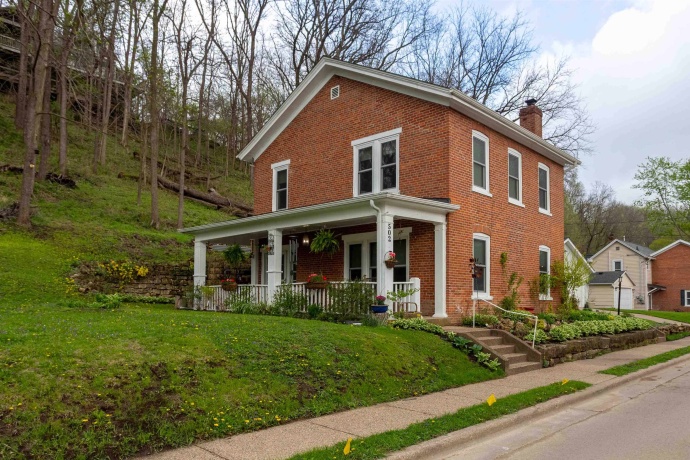 502 Dewey, GALENA, Illinois 61036, 3 Bedrooms Bedrooms, ,1 BathroomBathrooms,House,For Sale,Dewey,202502204