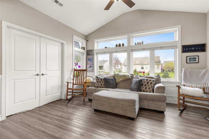 433 Stearn, GENOA, Illinois 60135, 2 Bedrooms Bedrooms, ,2 BathroomsBathrooms,Condominium,For Sale,Stearn,202502219