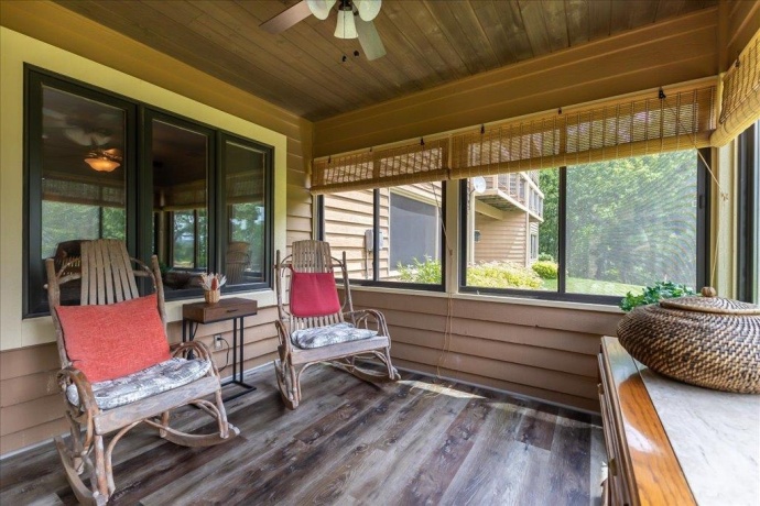 B2 Long Bay Point, GALENA, Illinois 61036, 1 Bedroom Bedrooms, ,1 BathroomBathrooms,Condominium,For Sale,Long Bay Point,202502274