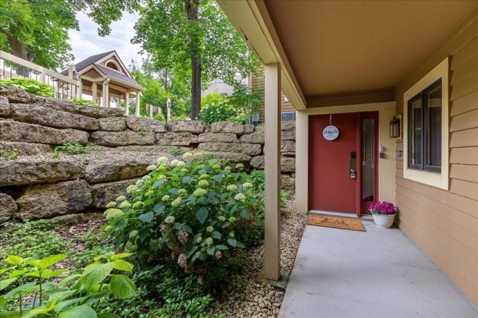 B2 Long Bay Point, GALENA, Illinois 61036, 1 Bedroom Bedrooms, ,1 BathroomBathrooms,Condominium,For Sale,Long Bay Point,202502274