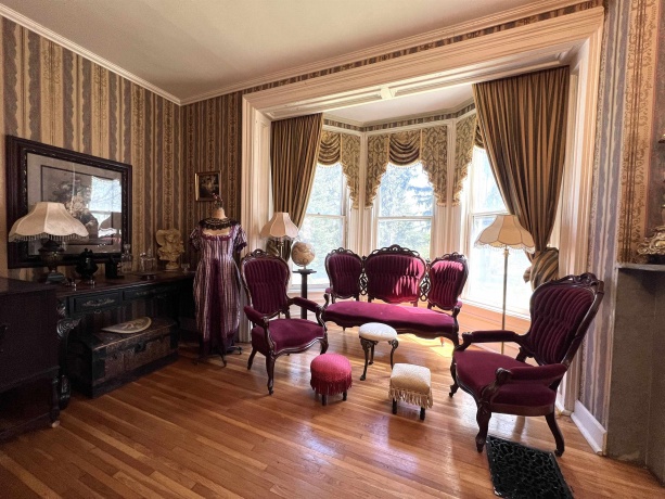 11373 US Highway 20, GALENA, Illinois 61036, 10 Bedrooms Bedrooms, ,8 BathroomsBathrooms,House,For Sale,US Highway 20,202502299