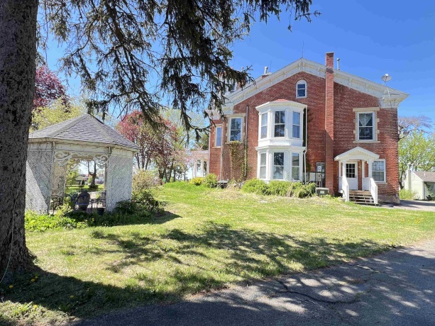 11373 US Highway 20, GALENA, Illinois 61036, 10 Bedrooms Bedrooms, ,8 BathroomsBathrooms,House,For Sale,US Highway 20,202502299