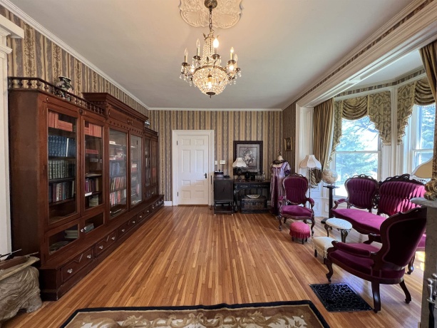 11373 US Highway 20, GALENA, Illinois 61036, 10 Bedrooms Bedrooms, ,8 BathroomsBathrooms,House,For Sale,US Highway 20,202502299