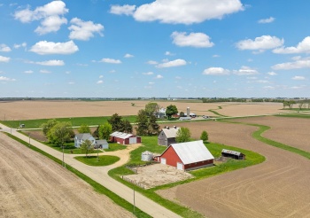 7928 Edgewood, DIXON, Illinois 61021, 4 Bedrooms Bedrooms, ,1 BathroomBathrooms,House,For Sale,Edgewood,202502315