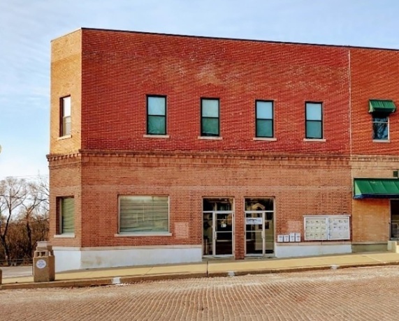 102 Market, MOUNT CARROLL, Illinois 61053, ,5+ Units,For Sale,Market,202502324