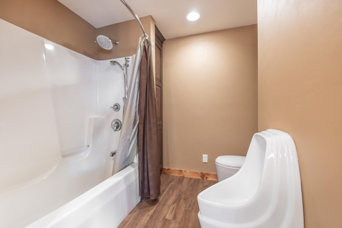 8616 Fisher, HANOVER, Illinois 61041, 4 Bedrooms Bedrooms, ,3 BathroomsBathrooms,House,For Sale,Fisher,202502338