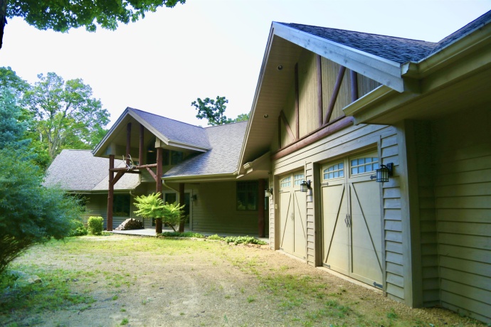 8616 Fisher, HANOVER, Illinois 61041, 4 Bedrooms Bedrooms, ,3 BathroomsBathrooms,House,For Sale,Fisher,202502338