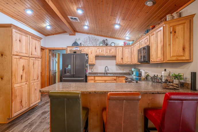 1012 VIADUCT, SAVANNA, Illinois 61074, 2 Bedrooms Bedrooms, ,2 BathroomsBathrooms,House,For Sale,VIADUCT,202502339