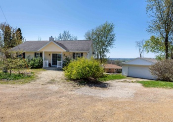 315 Ash, ELIZABETH, Illinois 61028, 2 Bedrooms Bedrooms, ,1 BathroomBathrooms,House,For Sale,Ash,202502369