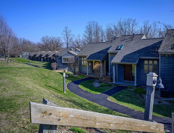13 Valleywood, GALENA, Illinois 61036, 2 Bedrooms Bedrooms, ,2 BathroomsBathrooms,Condominium,For Sale,Valleywood,202502370