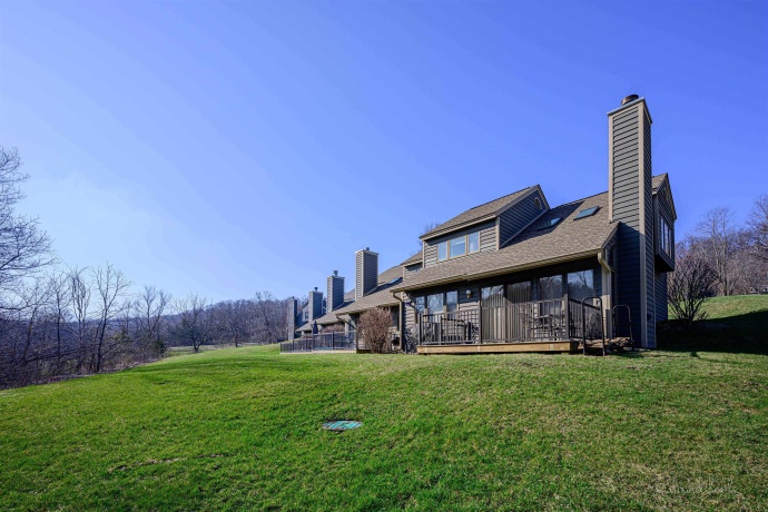 13 Valleywood, GALENA, Illinois 61036, 2 Bedrooms Bedrooms, ,2 BathroomsBathrooms,Condominium,For Sale,Valleywood,202502370