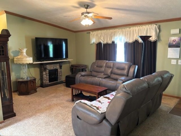 127 Club, BELVIDERE, Illinois 61008, 3 Bedrooms Bedrooms, ,2 BathroomsBathrooms,House,For Sale,Club,202502385