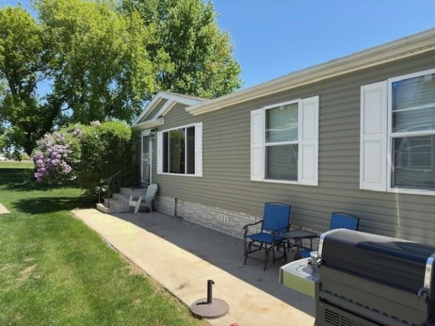 127 Club, BELVIDERE, Illinois 61008, 3 Bedrooms Bedrooms, ,2 BathroomsBathrooms,House,For Sale,Club,202502385