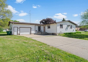 407 Pleasant, POLO, Illinois 61064, 2 Bedrooms Bedrooms, ,1 BathroomBathrooms,House,For Sale,Pleasant,202502389