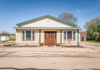 617 Stanton, DAVIS, Illinois 61019, 3 Bedrooms Bedrooms, ,1 BathroomBathrooms,House,For Sale,Stanton,202407034