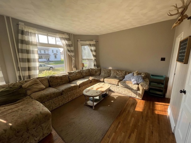 300 Holcomb, MILLEDGEVILLE, Illinois 61051, 3 Bedrooms Bedrooms, ,2 BathroomsBathrooms,House,For Sale,Holcomb,202502431