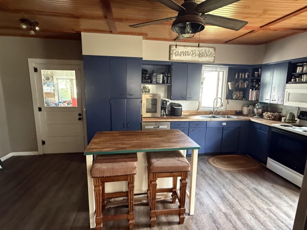 300 Holcomb, MILLEDGEVILLE, Illinois 61051, 3 Bedrooms Bedrooms, ,2 BathroomsBathrooms,House,For Sale,Holcomb,202502431