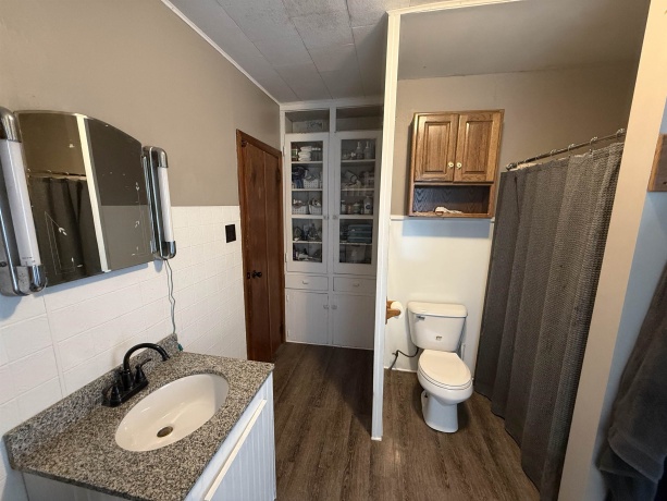 300 Holcomb, MILLEDGEVILLE, Illinois 61051, 3 Bedrooms Bedrooms, ,2 BathroomsBathrooms,House,For Sale,Holcomb,202502431