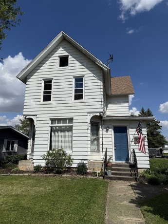 300 Holcomb, MILLEDGEVILLE, Illinois 61051, 3 Bedrooms Bedrooms, ,2 BathroomsBathrooms,House,For Sale,Holcomb,202502431