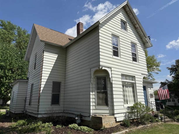 300 Holcomb, MILLEDGEVILLE, Illinois 61051, 3 Bedrooms Bedrooms, ,2 BathroomsBathrooms,House,For Sale,Holcomb,202502431