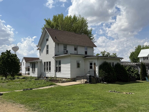 300 Holcomb, MILLEDGEVILLE, Illinois 61051, 3 Bedrooms Bedrooms, ,2 BathroomsBathrooms,House,For Sale,Holcomb,202502431