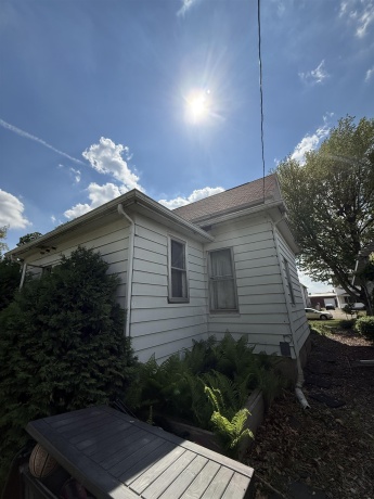 300 Holcomb, MILLEDGEVILLE, Illinois 61051, 3 Bedrooms Bedrooms, ,2 BathroomsBathrooms,House,For Sale,Holcomb,202502431