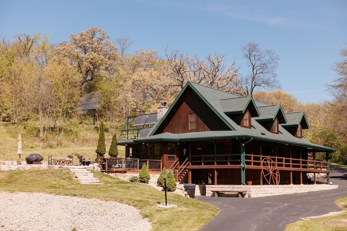 2105 Elizabeth Scales Mound, ELIZABETH, Illinois 61028, 4 Bedrooms Bedrooms, ,4 BathroomsBathrooms,House,For Sale,Elizabeth Scales Mound,202502434