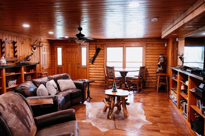 2105 Elizabeth Scales Mound, ELIZABETH, Illinois 61028, 4 Bedrooms Bedrooms, ,4 BathroomsBathrooms,House,For Sale,Elizabeth Scales Mound,202502434