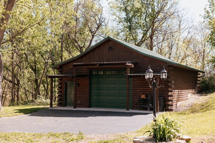 2105 Elizabeth Scales Mound, ELIZABETH, Illinois 61028, 4 Bedrooms Bedrooms, ,4 BathroomsBathrooms,House,For Sale,Elizabeth Scales Mound,202502434