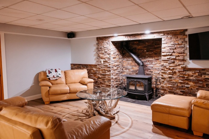 2105 Elizabeth Scales Mound, ELIZABETH, Illinois 61028, 4 Bedrooms Bedrooms, ,4 BathroomsBathrooms,House,For Sale,Elizabeth Scales Mound,202502434