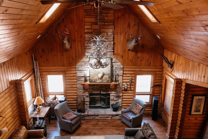 2105 Elizabeth Scales Mound, ELIZABETH, Illinois 61028, 4 Bedrooms Bedrooms, ,4 BathroomsBathrooms,House,For Sale,Elizabeth Scales Mound,202502434