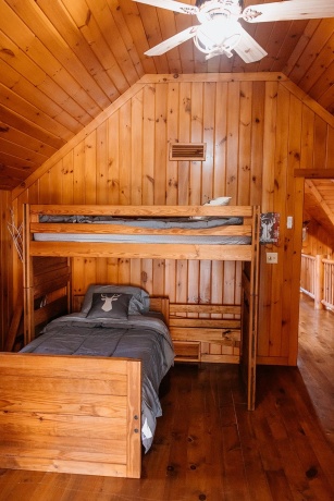 2105 Elizabeth Scales Mound, ELIZABETH, Illinois 61028, 4 Bedrooms Bedrooms, ,4 BathroomsBathrooms,House,For Sale,Elizabeth Scales Mound,202502434