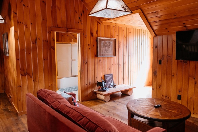 2105 Elizabeth Scales Mound, ELIZABETH, Illinois 61028, 4 Bedrooms Bedrooms, ,4 BathroomsBathrooms,House,For Sale,Elizabeth Scales Mound,202502434