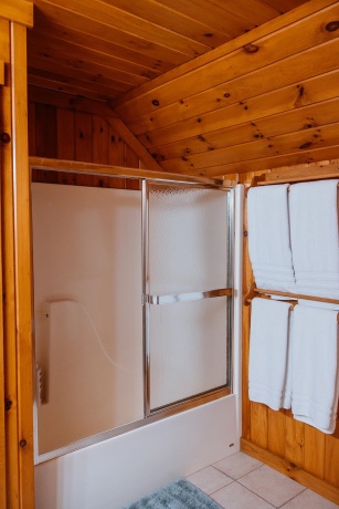 2105 Elizabeth Scales Mound, ELIZABETH, Illinois 61028, 4 Bedrooms Bedrooms, ,4 BathroomsBathrooms,House,For Sale,Elizabeth Scales Mound,202502434