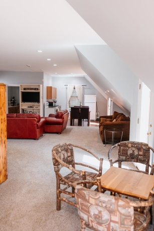 2105 Elizabeth Scales Mound, ELIZABETH, Illinois 61028, 4 Bedrooms Bedrooms, ,4 BathroomsBathrooms,House,For Sale,Elizabeth Scales Mound,202502434