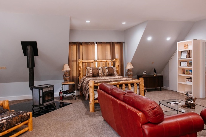 2105 Elizabeth Scales Mound, ELIZABETH, Illinois 61028, 4 Bedrooms Bedrooms, ,4 BathroomsBathrooms,House,For Sale,Elizabeth Scales Mound,202502434