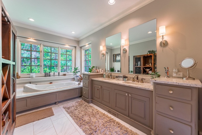 9430 RESERVE, CALEDONIA, Illinois 61011, 4 Bedrooms Bedrooms, ,4 BathroomsBathrooms,House,For Sale,RESERVE,202502463