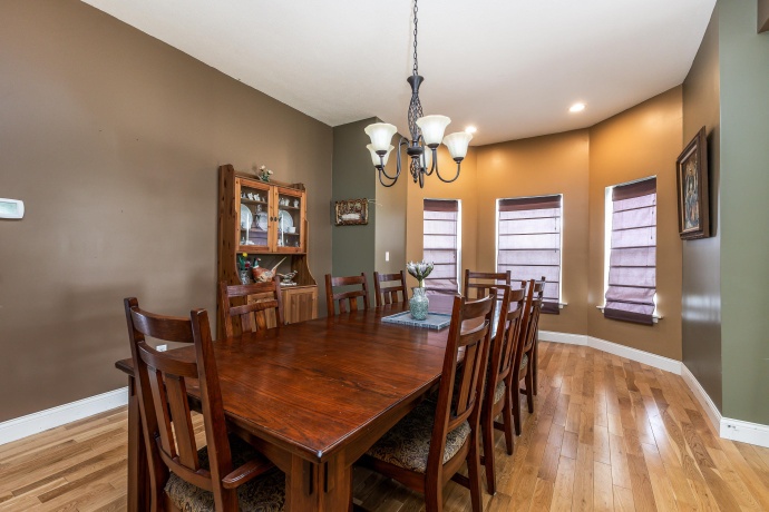 416 Galena, WARREN, Illinois 61087, 4 Bedrooms Bedrooms, ,3 BathroomsBathrooms,House,For Sale,Galena,202502492