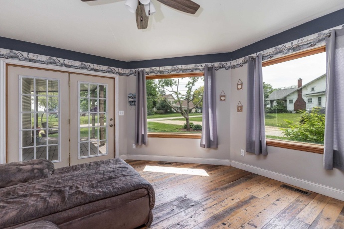 416 Galena, WARREN, Illinois 61087, 4 Bedrooms Bedrooms, ,3 BathroomsBathrooms,House,For Sale,Galena,202502492