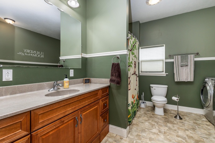 416 Galena, WARREN, Illinois 61087, 4 Bedrooms Bedrooms, ,3 BathroomsBathrooms,House,For Sale,Galena,202502492