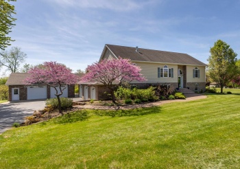 14A23 Marina View, APPLE RIVER, Illinois 61001, 4 Bedrooms Bedrooms, ,3 BathroomsBathrooms,House,For Sale,Marina View,202502503
