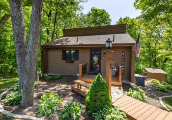 4 Colony, GALENA, Illinois 61036, 3 Bedrooms Bedrooms, ,2 BathroomsBathrooms,House,For Sale,Colony,202502513