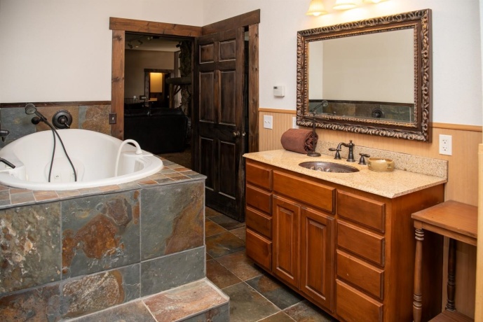 2003 Hanover, HANOVER, Illinois 61041, 4 Bedrooms Bedrooms, ,4 BathroomsBathrooms,House,For Sale,Hanover,202502520