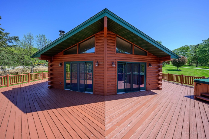 9 Oakmont, GALENA, Illinois 61036, 4 Bedrooms Bedrooms, ,2 BathroomsBathrooms,House,For Sale,Oakmont,202502539