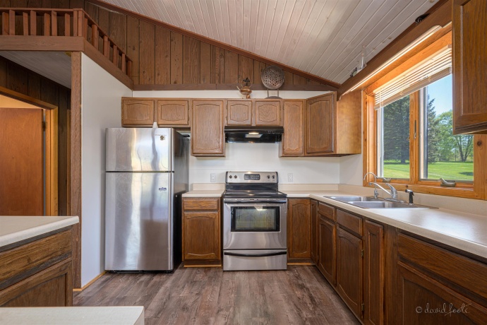 9 Oakmont, GALENA, Illinois 61036, 4 Bedrooms Bedrooms, ,2 BathroomsBathrooms,House,For Sale,Oakmont,202502539