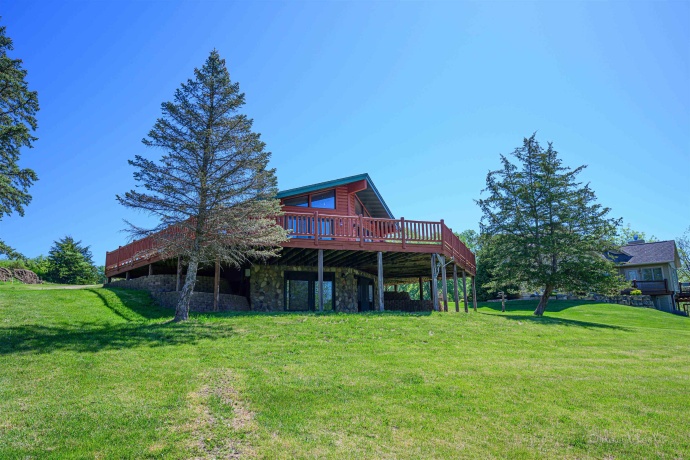 9 Oakmont, GALENA, Illinois 61036, 4 Bedrooms Bedrooms, ,2 BathroomsBathrooms,House,For Sale,Oakmont,202502539