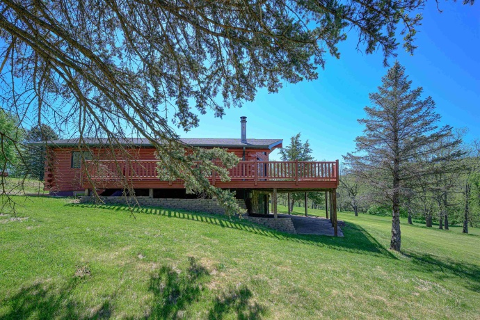 9 Oakmont, GALENA, Illinois 61036, 4 Bedrooms Bedrooms, ,2 BathroomsBathrooms,House,For Sale,Oakmont,202502539