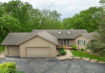 11 Peninsula, GALENA, Illinois 61036, 4 Bedrooms Bedrooms, ,2 BathroomsBathrooms,House,For Sale,Peninsula,202502590